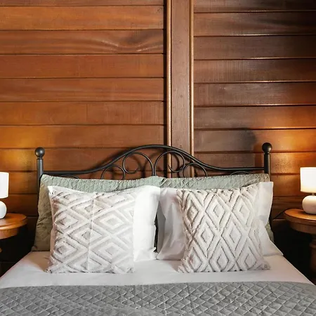 Stylish Rustic Villa *